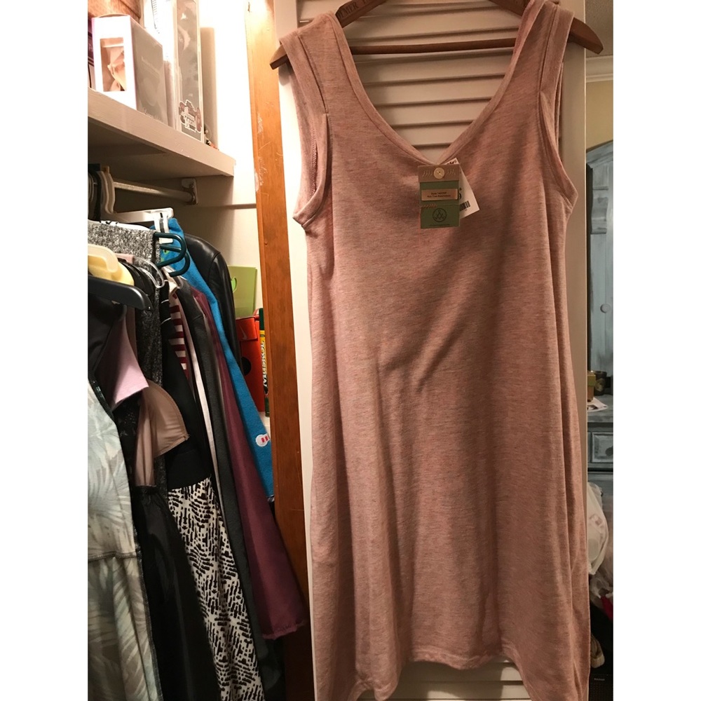 pink flowy dress